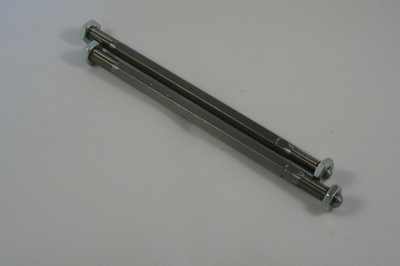 08/056 Spoorstang L.=120 mm.  2 Stuks